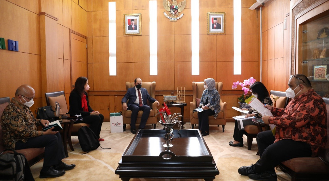 Kerjasama dan Humas